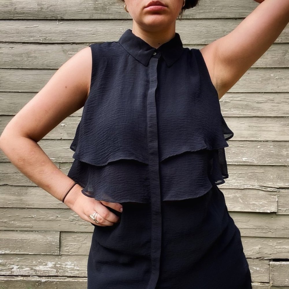 Womens ruffled sleeveless button down Tunic - Black | mid thigh length - small